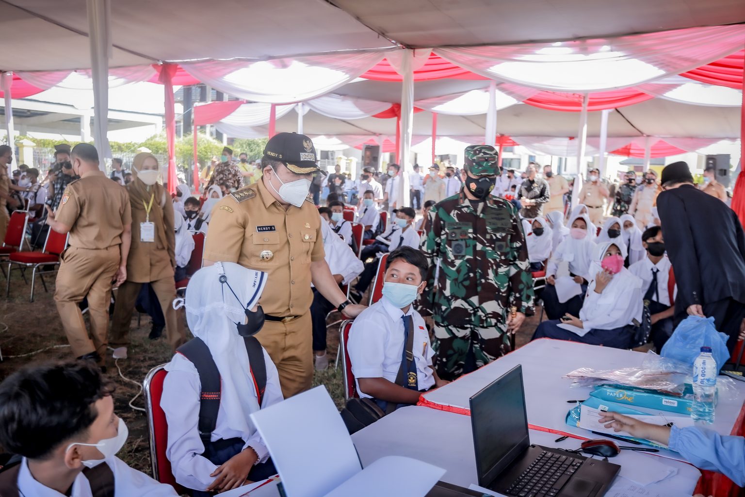 CAPAIAN VAKSIN DI JEMBER BARU SETENGAH TARGET