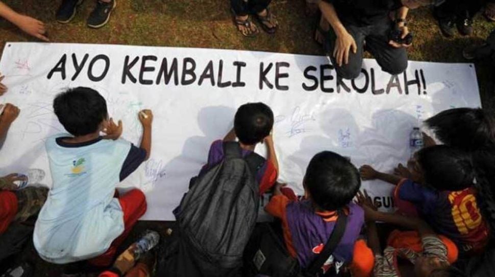 ANGKA ATS DI JEMBER TINGGI, PENGAMAT: BERHENTI SEKOLAH TIDAK MASALAH ASAL TIDAK BERHENTI BELAJAR