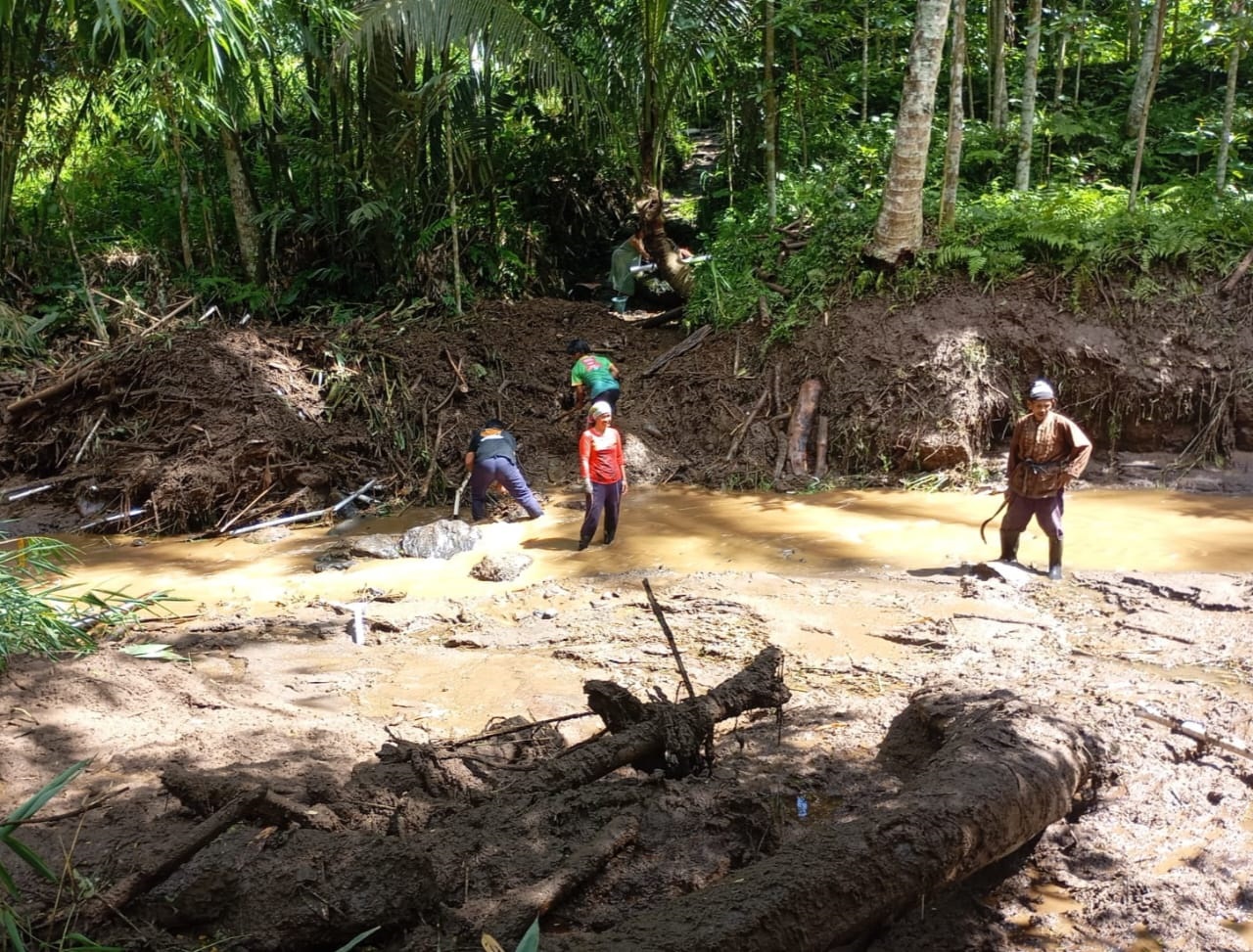 rumah-warga-tersapu-banjir-bandang-di-sumberjambe-berada-di-jalur-lava-gunung-raung