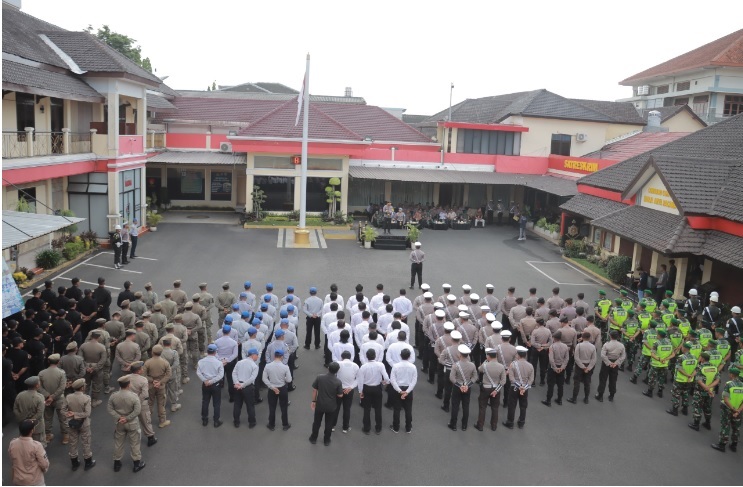 operasi-lilin-semeru-2024-polres-jember-siapkan-pos-pengamanan-dan-pelayanan