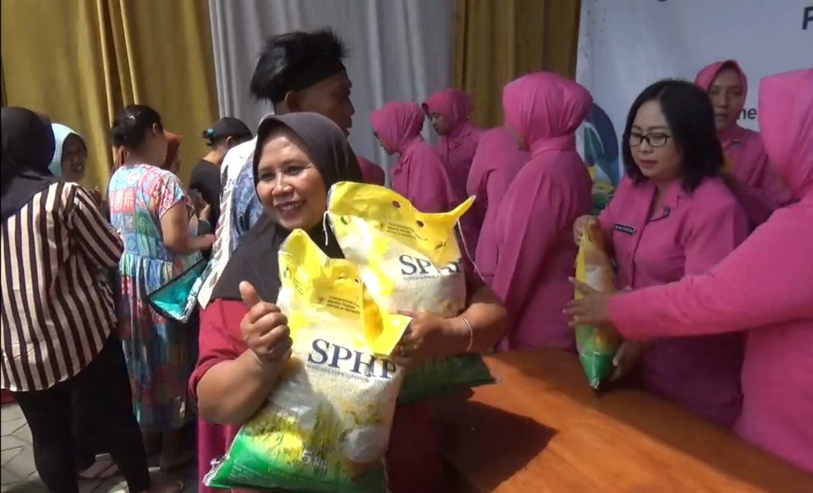 sambut-hut-ri-ke-80-polres-jember-gelar-pangan-murah-di-enam-titik