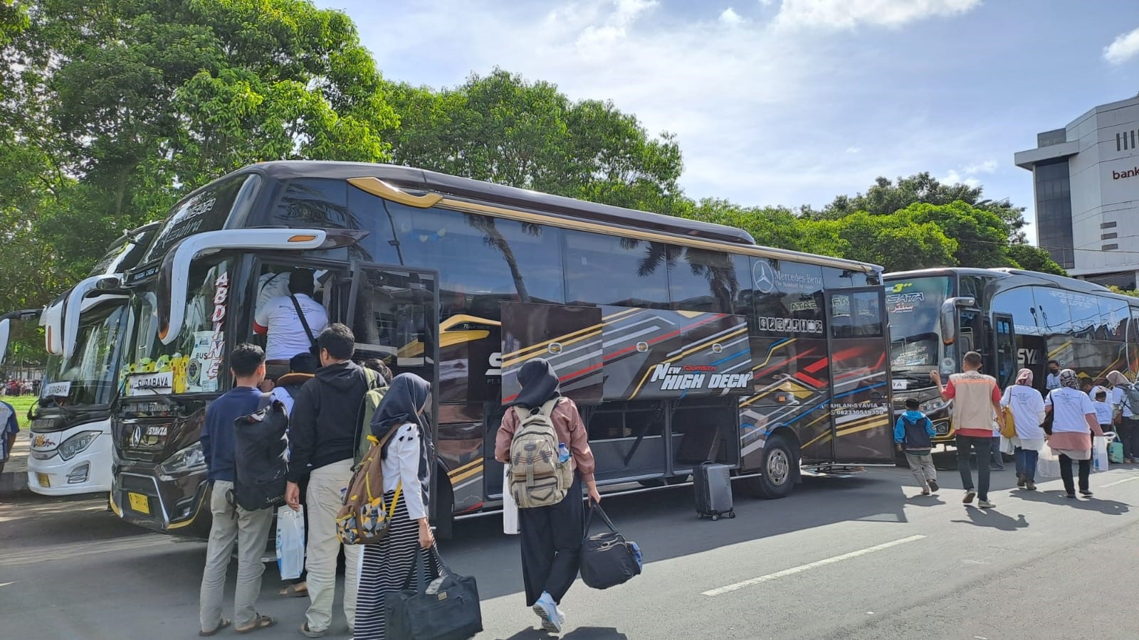 ANTUSIAS BALIK KAMPUNG, TIKET BUS MUDIK GRATIS JEMBER HABIS DIPESAN DALAM HITUNGAN JAM