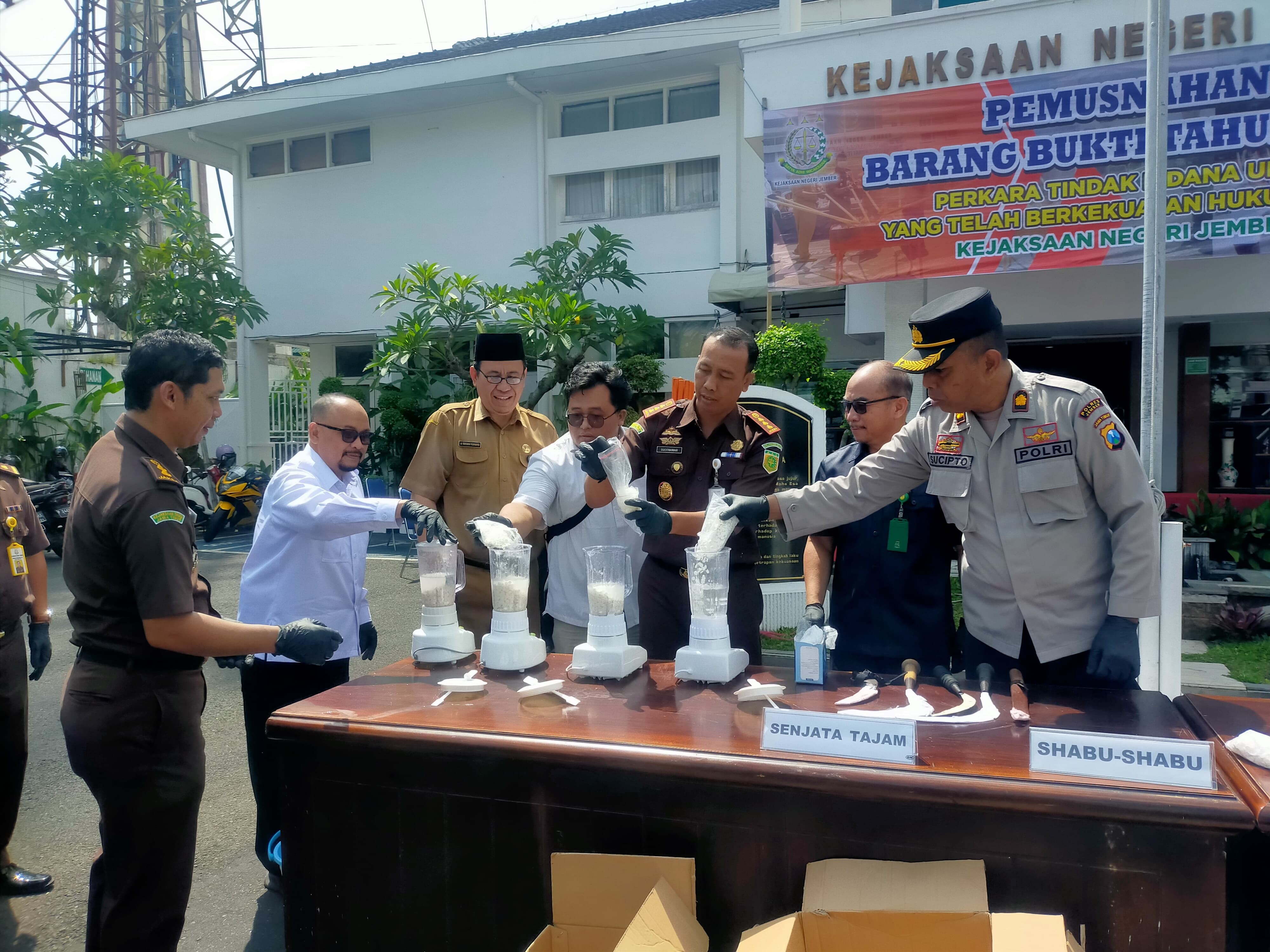 dinkes-jember-okerbaya-yang-banyak-beredar-obat-untuk-sakit-jiwa