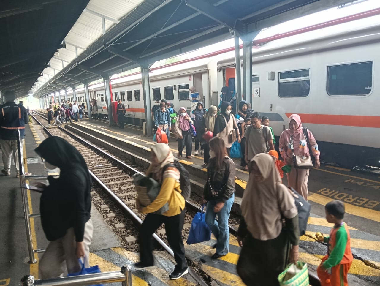 ribuan-tiket-kereta-liburan-natal-dan-tahun-baru-masih-tersedia