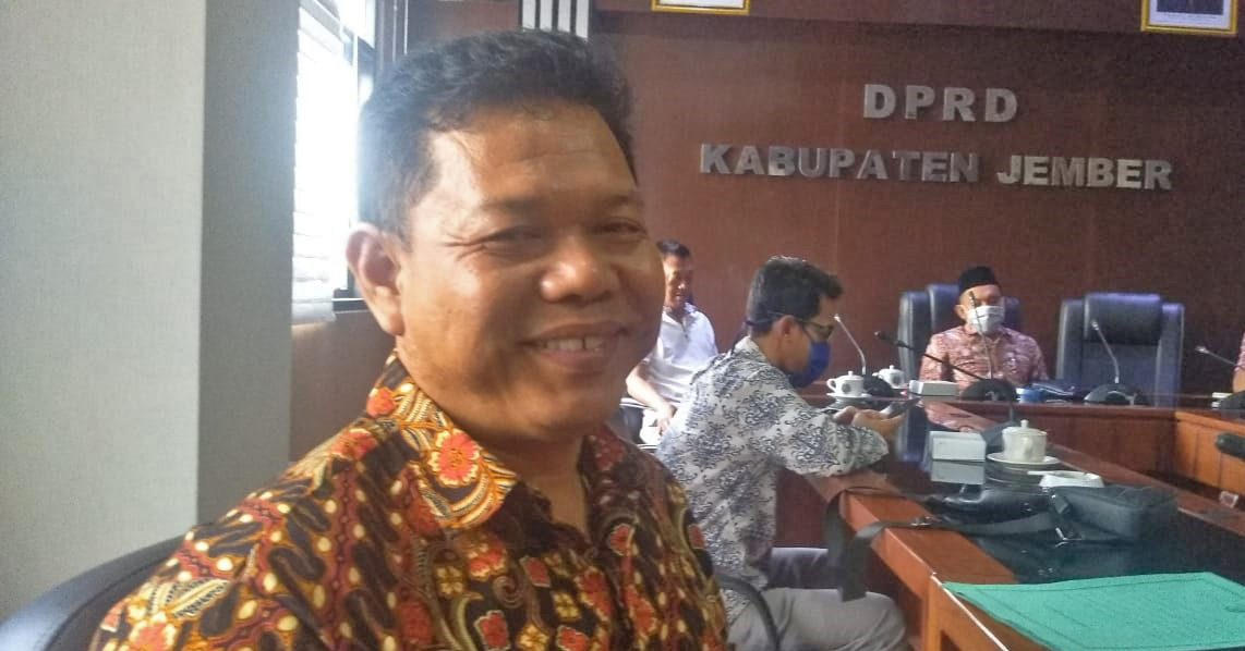 BK DPRD JEMBER TUNDA DENGARKAN KETERANGAN KORBAN PEMUKULAN ANGGOTA DPRD JEMBER