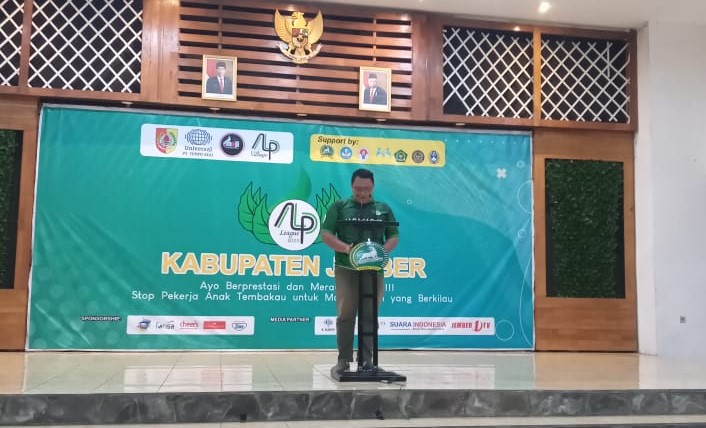 CEGAH PEKERJA ANAK DI INDUSTRI TEMBAKAU, SEKELOMPOK PEMUDA JEMBER GALI POTENSI ANAK LEWAT KOMPETISI