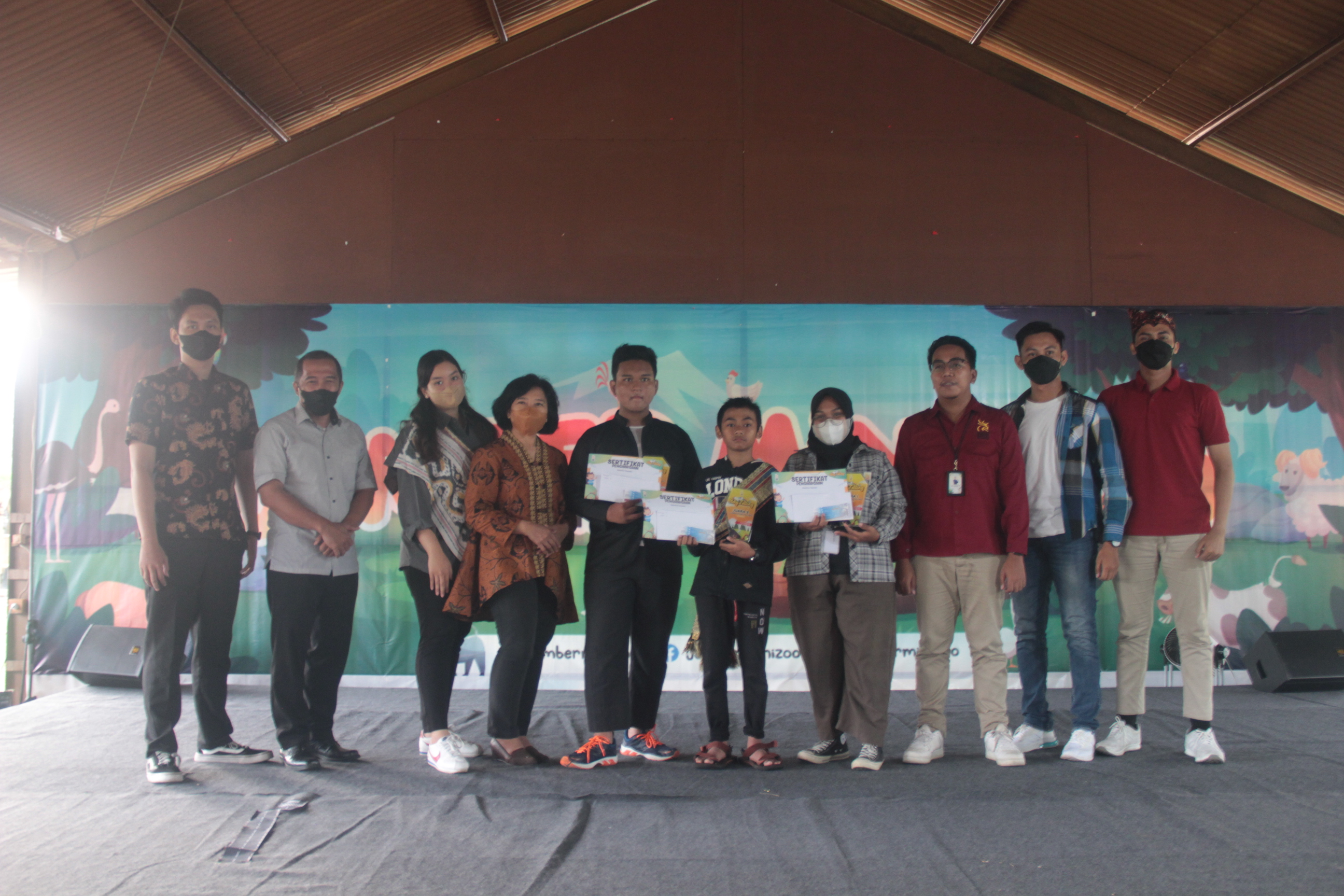 ANTUSIASME LOMBA STORYTELLING TINGKAT PELAJAR TINGGI, JEMBER MINI ZOO INGIN ADA KEGIATAN EDUKATIF BERKALA