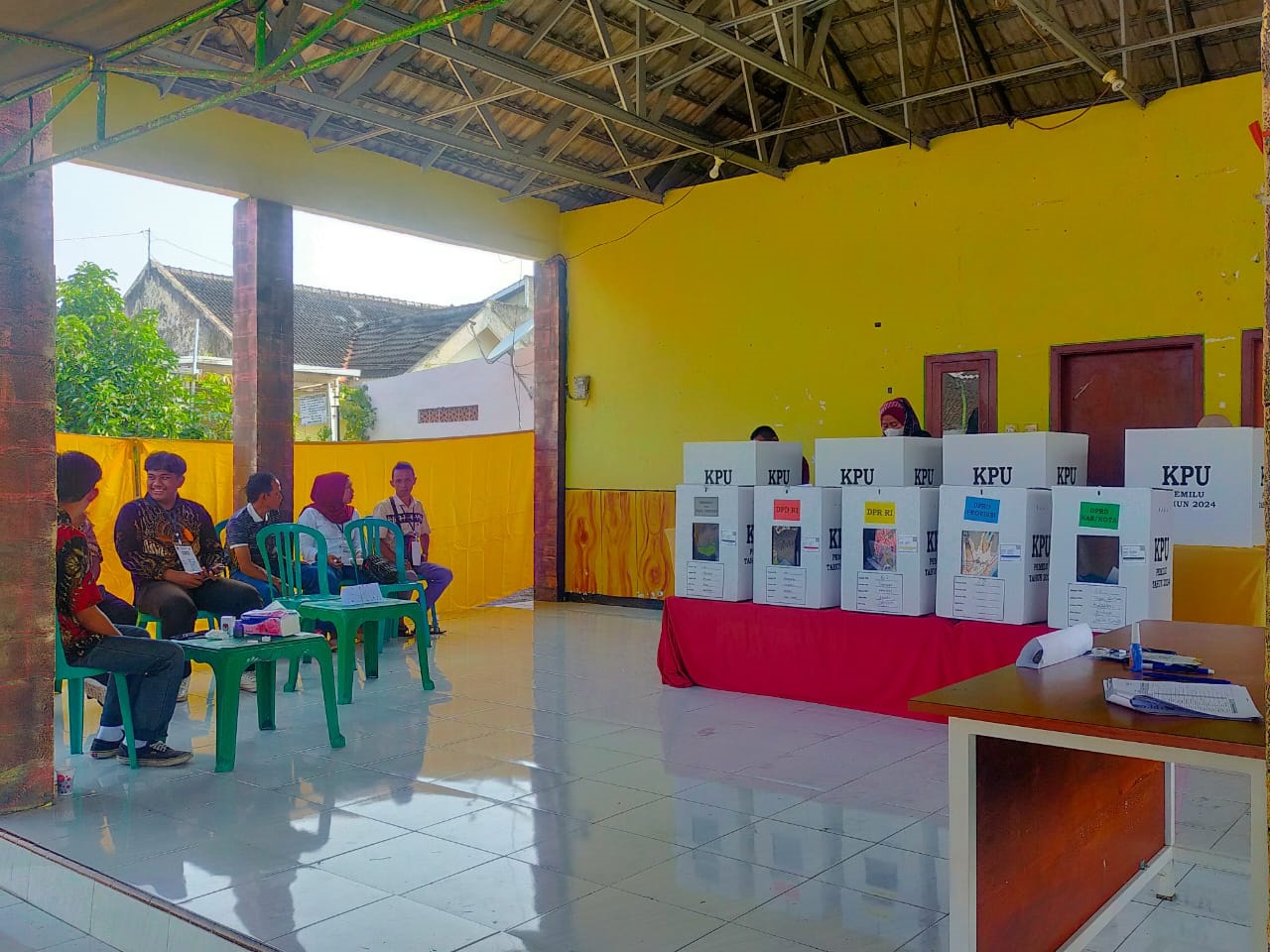 kpu-jember-konfirmasi-ada-delapan-orang-penyelenggara-pemilu-meninggal