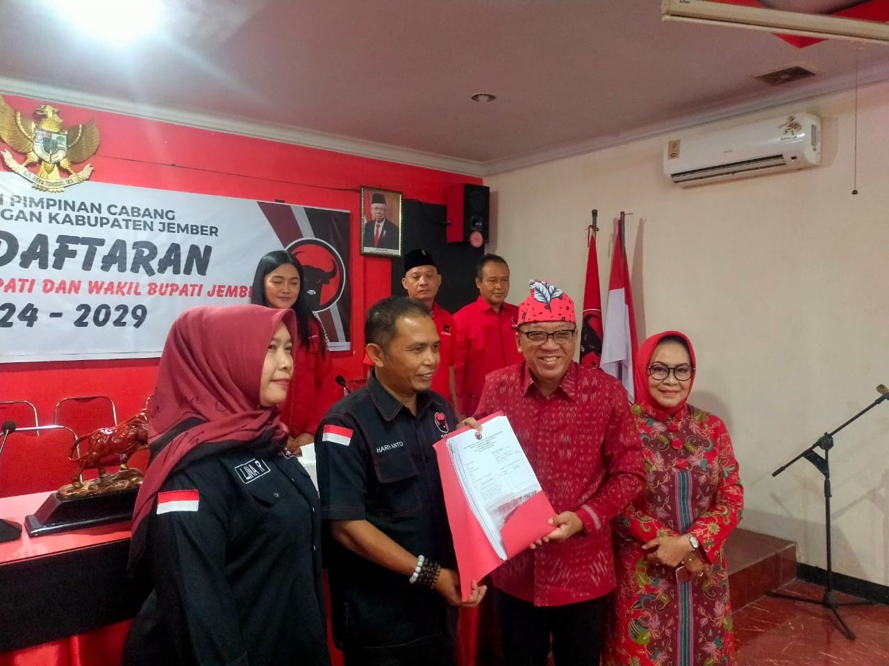 KEMBALIKAN BERKAS KE PDIP, NANANG TAWARKAN GAGASAN PEMBANGUNAN DARI DESA