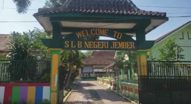 GURU SLB JEMBER TETAP LAKUKAN HOME VISIT DALAM PEMBELAJARAN DI MASA PANDEMI