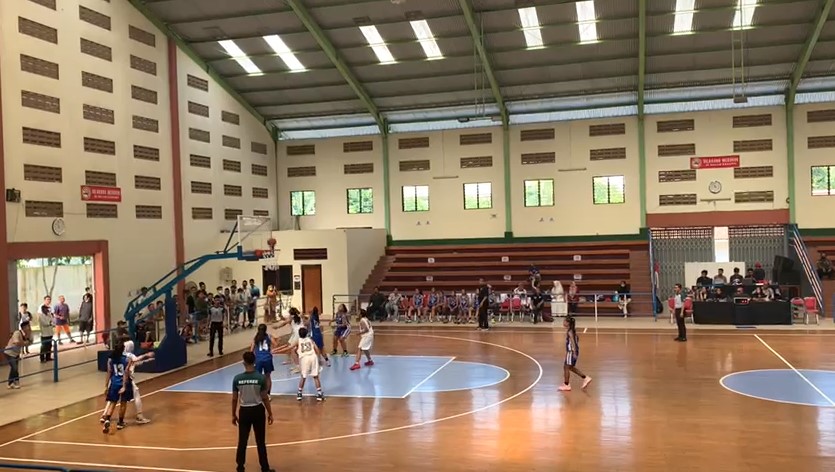 MENANG DI LAGA PERTAMA, PELATIH BASKET PUTRI JEMBER BERI BANYAK EVALUASI PADA TIMNYA