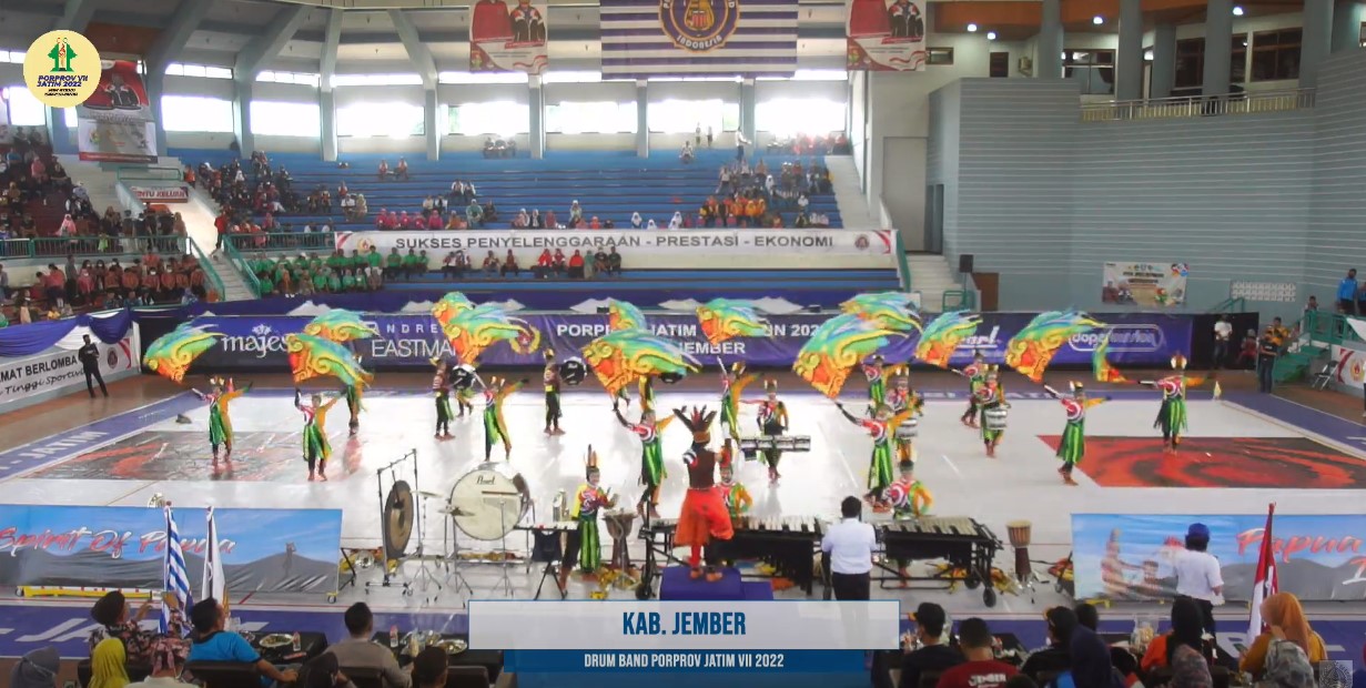 BUPATI HENDY BUKA PERLOMBAAN CABOR DRUM BAND, JEMBER TAMPIL APIK DENGAN TEMA PAPUAKU INDONESIA