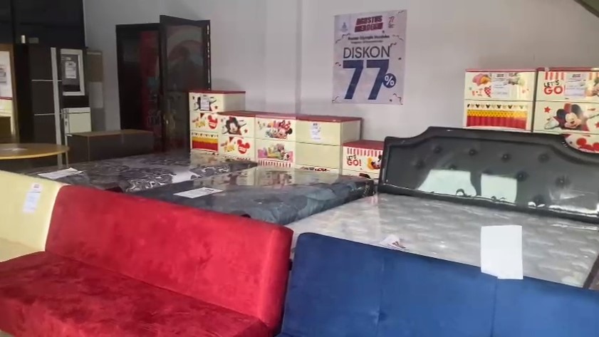 rayakan-hut-ke-77-ri-olympic-furniture-unit-jember-diskon-besar-besaran-sampai-3-september