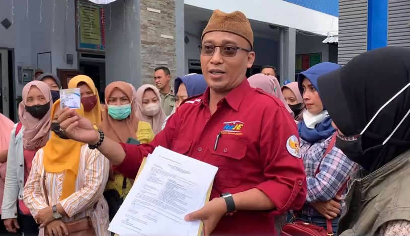 ratusan-buruh-pt-pmp-di-phk-sepihak-minta-disnaker-jember-mediasi-pemenuhan-hak