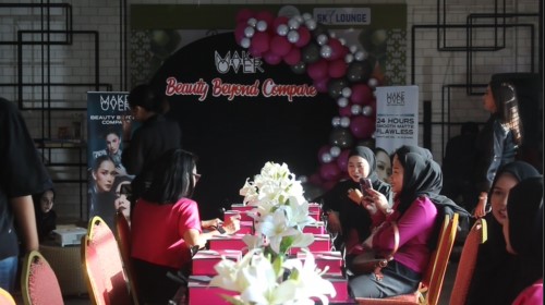 make-over-kampanyekan-beauty-beyond-compare-dalam-acara-gathering-bersama-make-up-artis