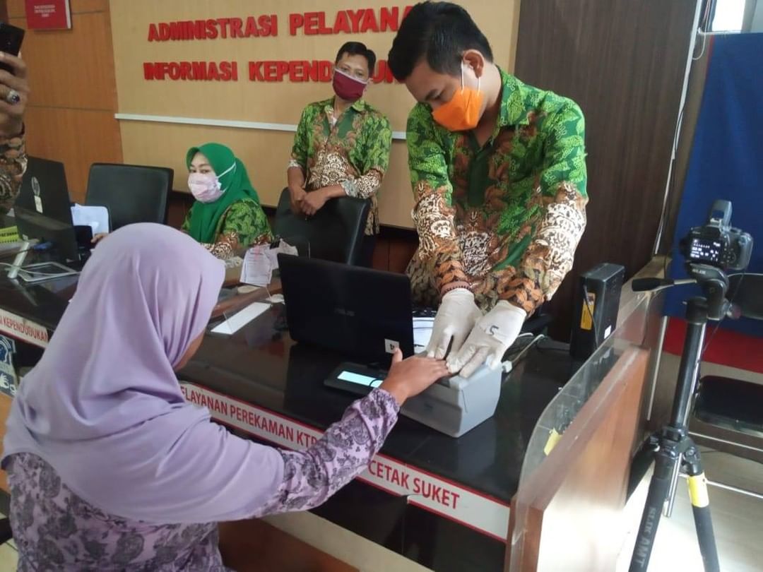 DISPENDUKCAPIL JEMBER CATAT 99,8 PERSEN PEREKAMAN E-KTP SELESAI