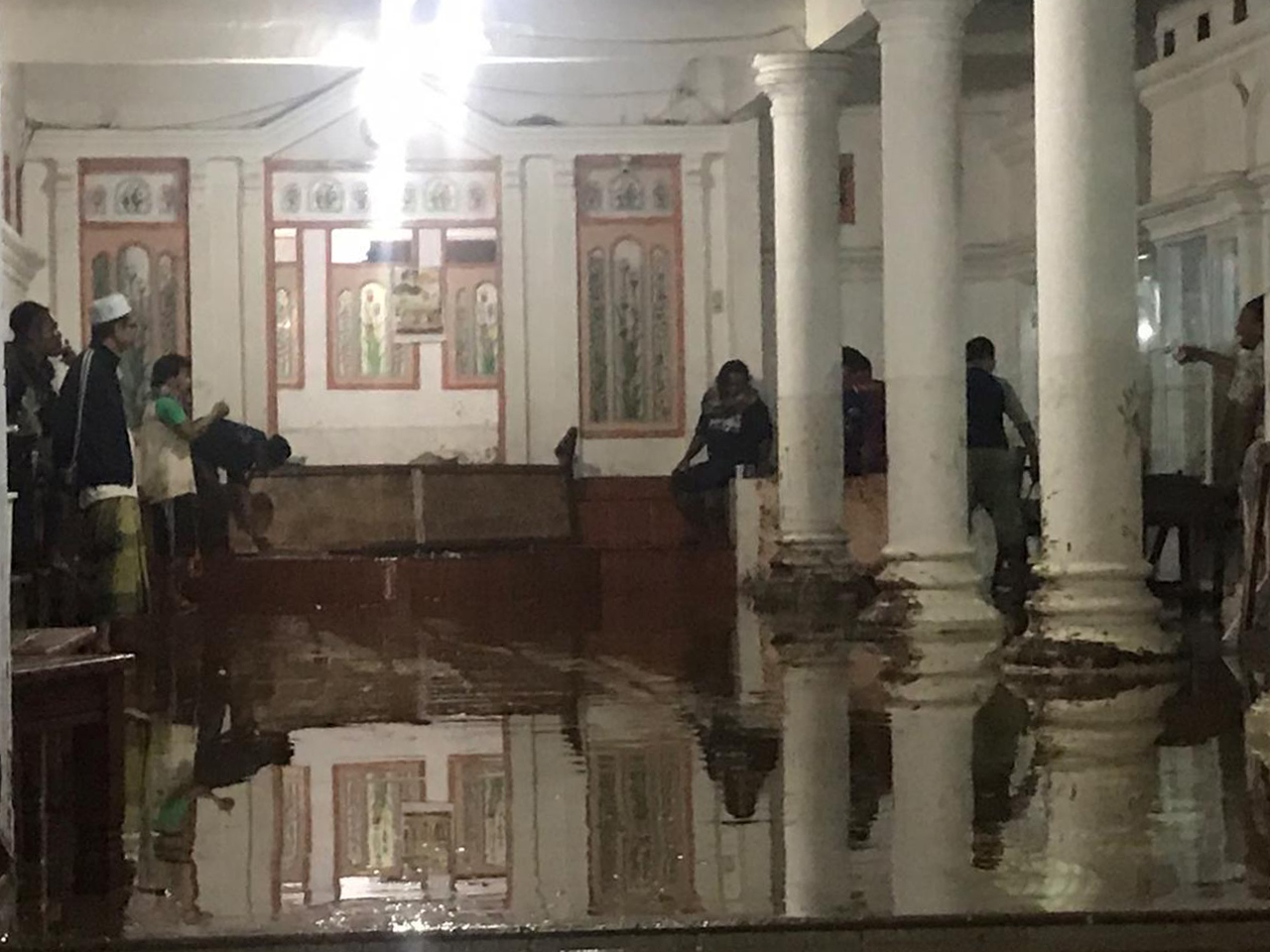 PULUHAN RUMAH WARGA KECAMATAN BANGSALSARI TERDAMPAK BANJIR BANDANG