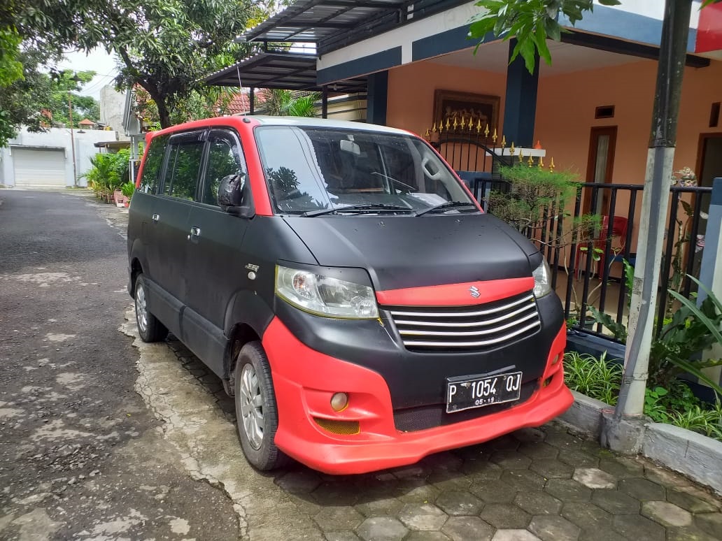 polsek-sumbersari-amankan-1-mobil-yang-digelapkan-seorang-warga-sumberbaru