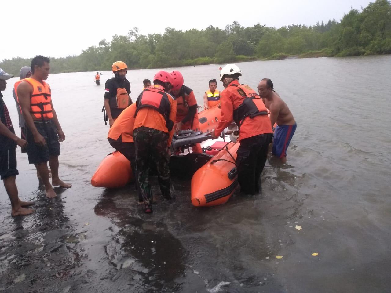 NIAT MEMANCING, SEORANG WARGA PUGER HILANG TERSERET ARUS SUNGAI