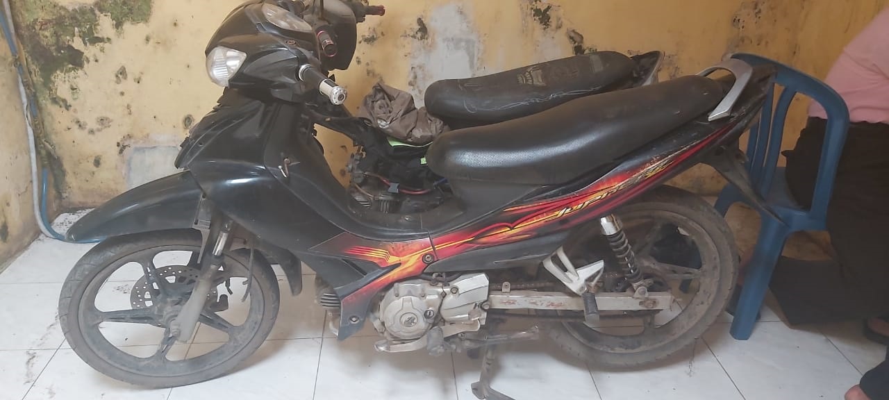 NEKAT CURI MOTOR, SEORANG PENGAMEN JALANAN DITANGKAP POLSEK BALUNG