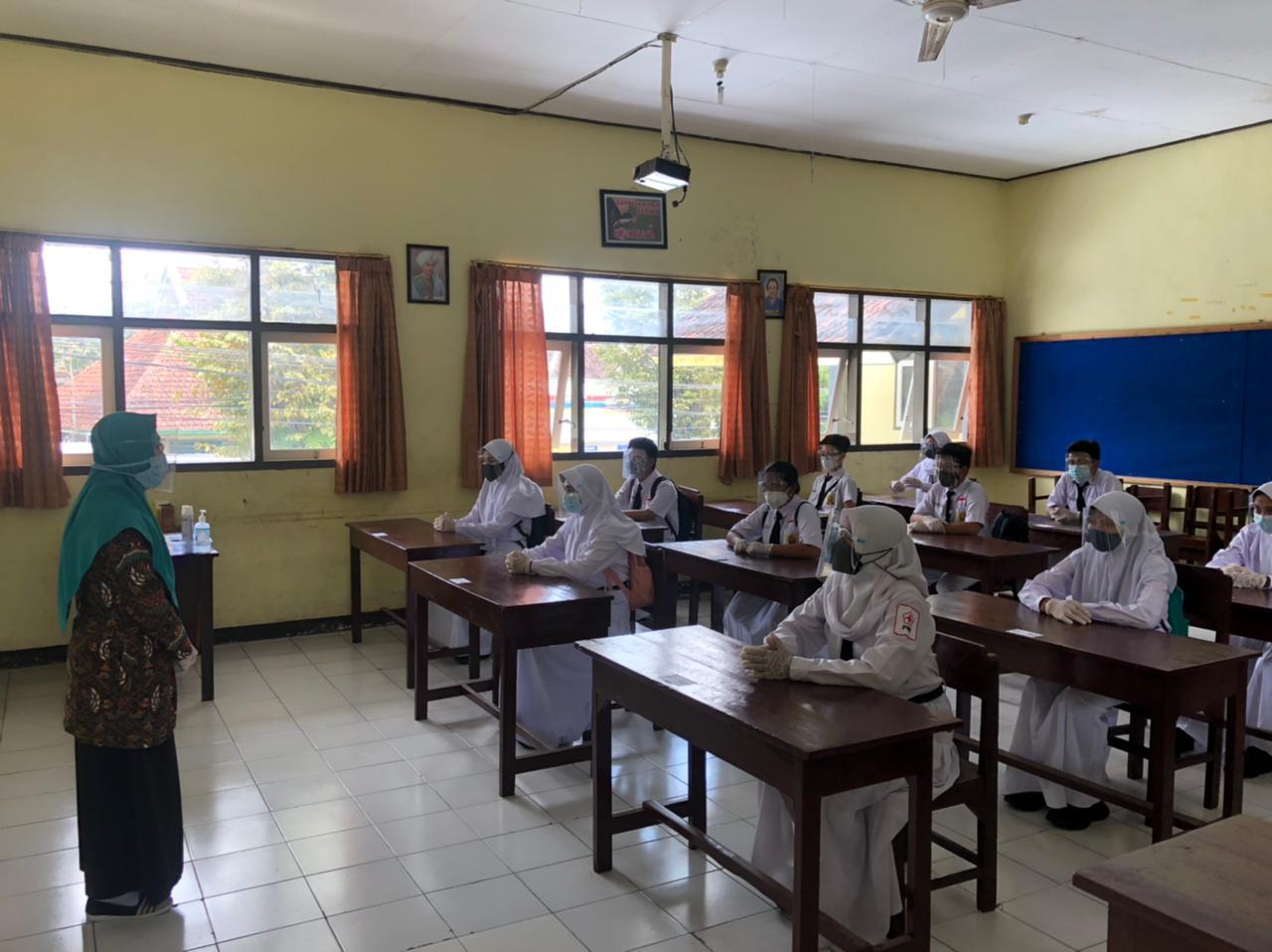 SMPN 2 JEMBER MULAI SIMULASI PEMBELAJARAN TATAP MUKA