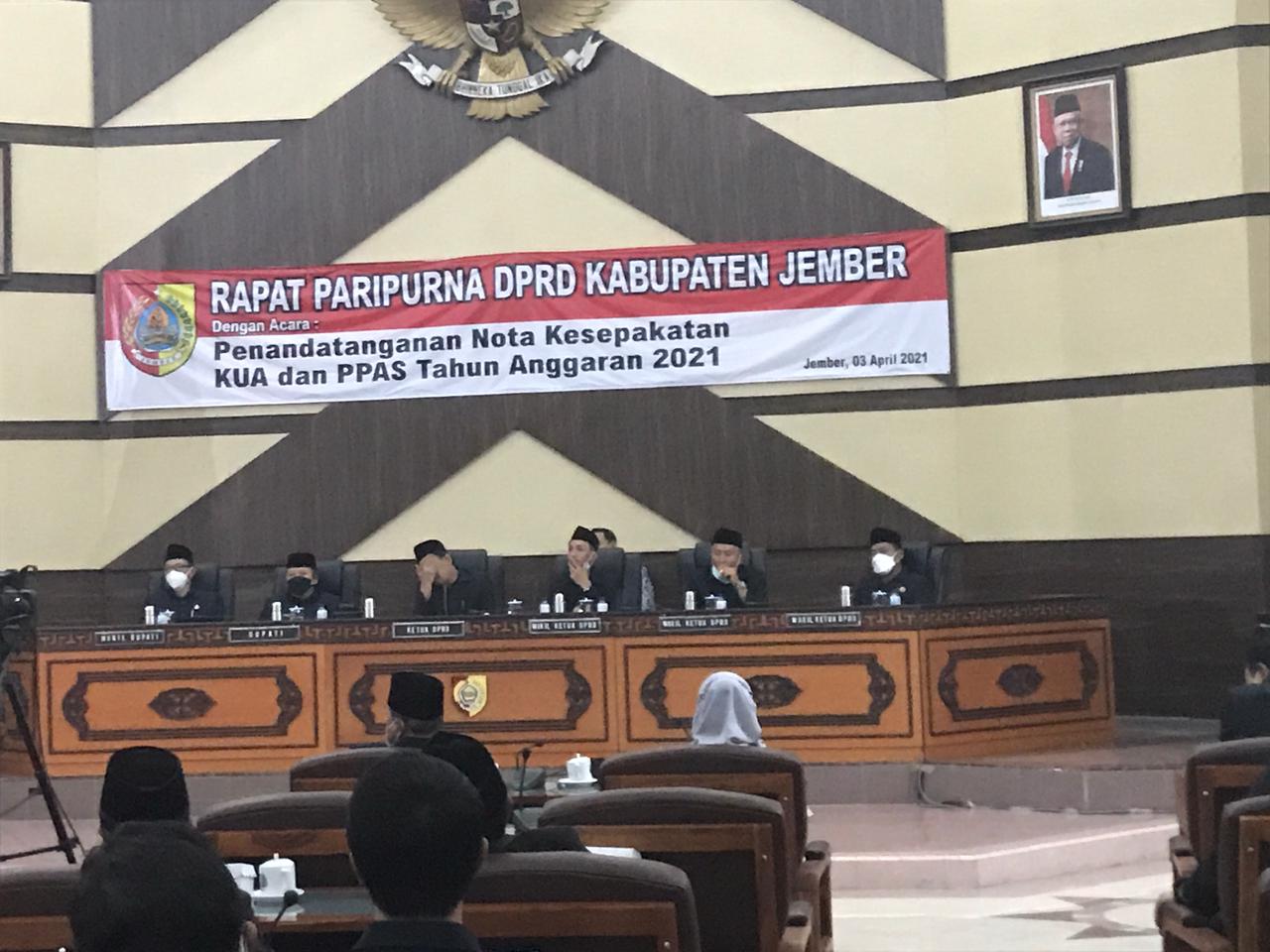 DPRD JEMBER SEPAKATI KUA – PPAS APBD JEMBER 2021 DARI BUPATI JEMBER