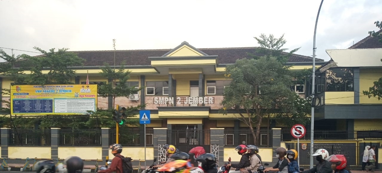 SOAL BOCOR, UAS DI SMPN 2 JEMBER DIULANG PEKAN DEPAN