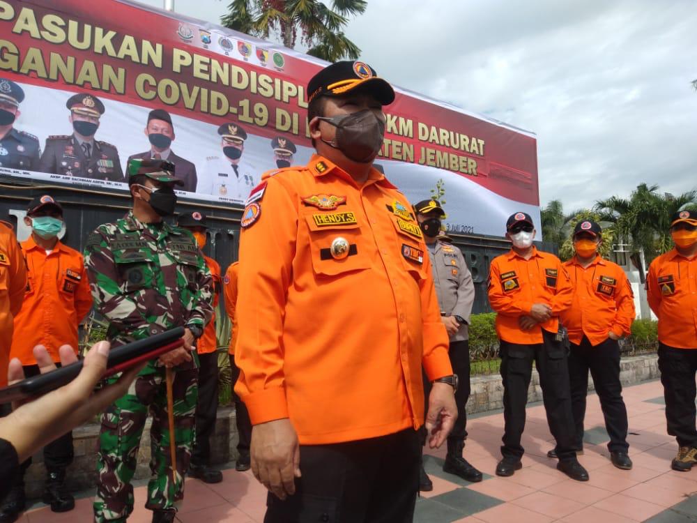 PPKM DARURAT, PEMKAB JEMBER KEMBALI BERLAKUKAN PENYEKATAN DI TITIK PERBATASAN KABUPATEN