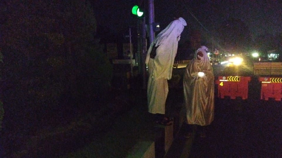 PASCA PJU DIPADAMKAN, MUNCUL “POCONG” DI TENGAH KOTA JEMBER