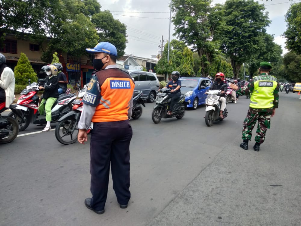 JEMBER MASUK LEVEL 2, PEMKAB DISIPLINKAN PROKES MELALUI OPERASI YUSTISI