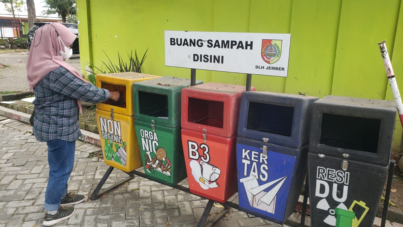 MASA PPKM, PLT KEPALA DLH JEMBER KLAIM VOLUME SAMPAH MENURUN HINGGA 20 TON PER HARI