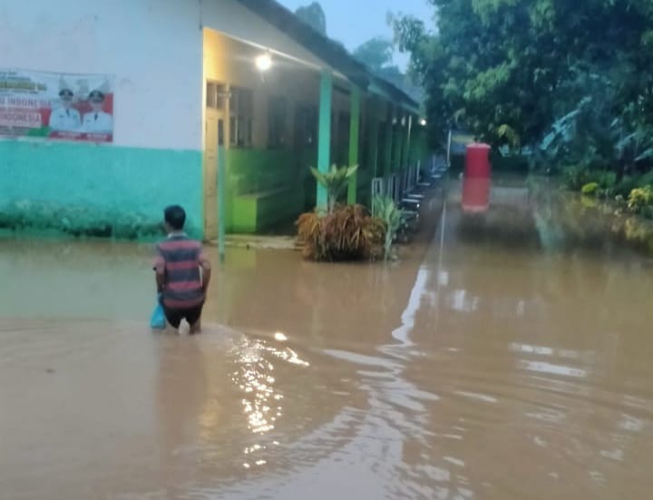 desa-di-sumberbaru-banjir-warga-sekitar-lokasi-rawan-diminta-waspada