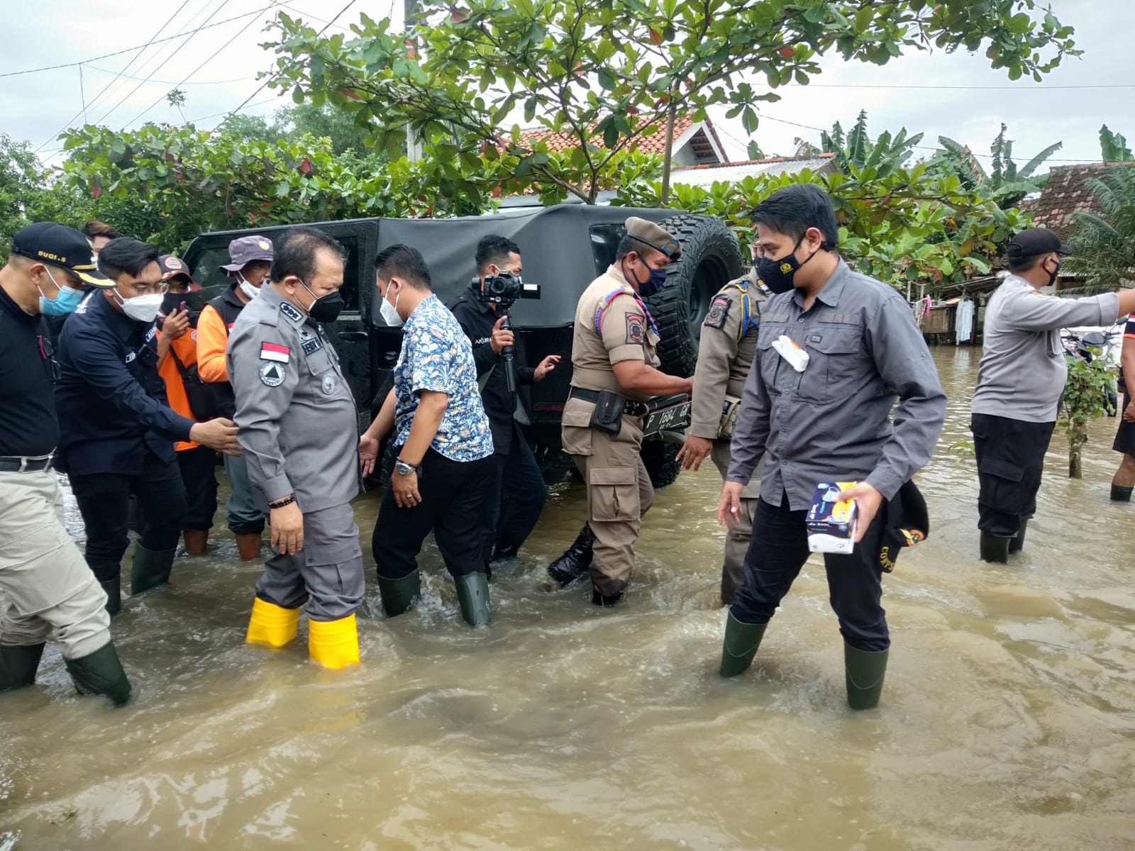 turun-lokasi-bupati-hendy-mengaku-baru-tahu-3-desa-di-jember-jadi-langganan-banjir