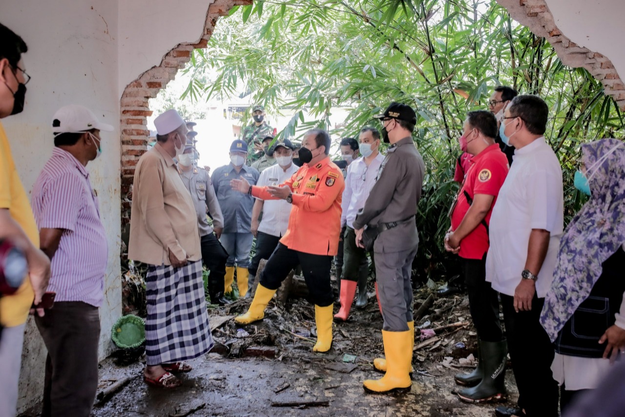 cegah-banjir-berulang-ponpes-ar-rosyid-bangsalsari-wakafkan-sebagian-lahan-untuk-pengerukan