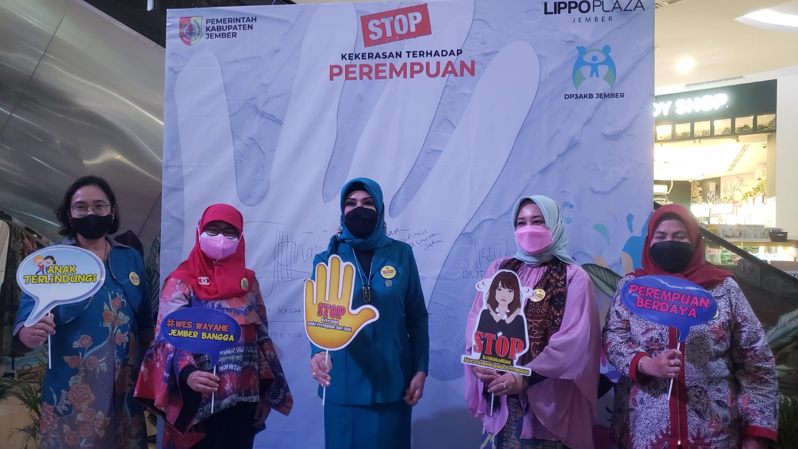 PEMKAB JEMBER DEKLARASI STOP KEKERASAN TERHADAP PEREMPUAN