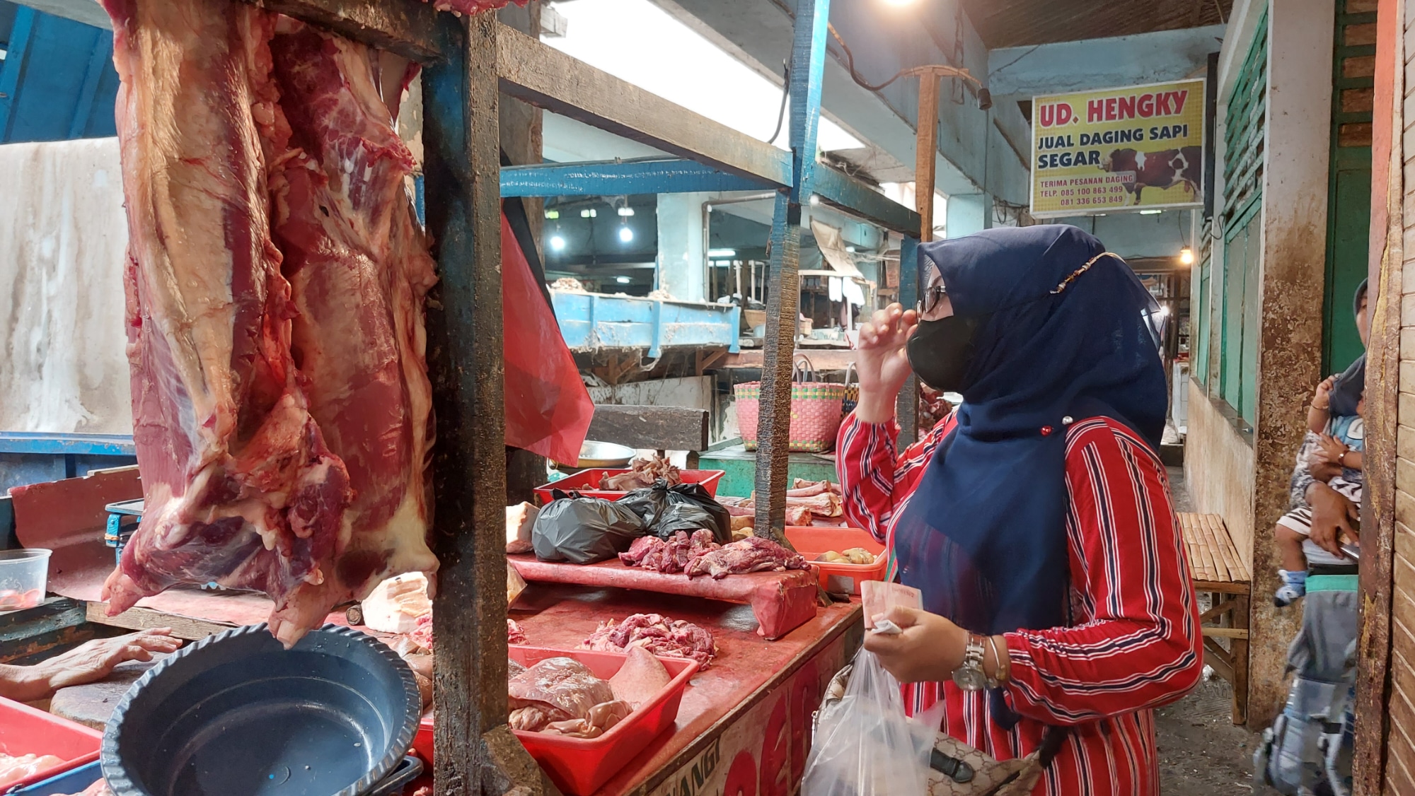 jelang-ramadan-2022-harga-daging-sapi-di-pasar-tanjung-jember-stabil