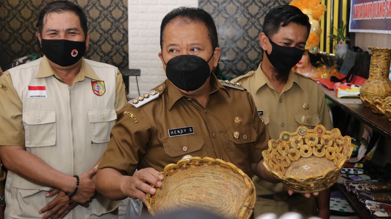 BUPATI JEMBER BUKA FESTIVAL DAUR ULANG SAMPAH, HARAPKAN SAMPAH JADI BERKAH