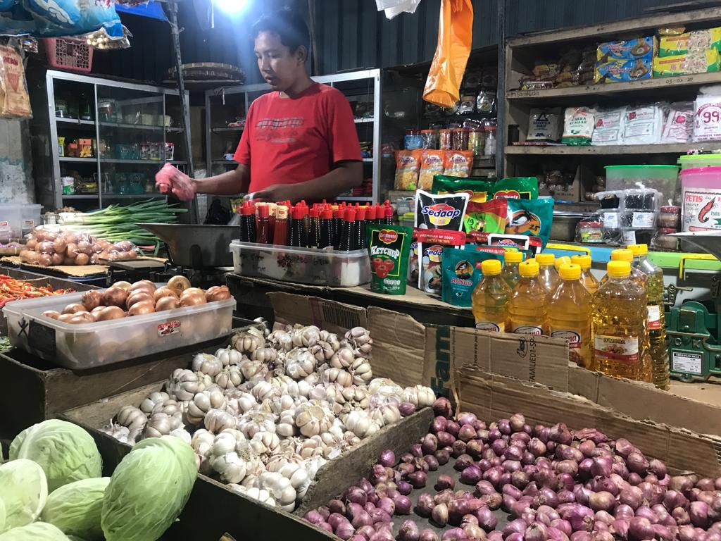 PEDAGANG SEMPAT SYOK, HARGA BAHAN POKOK PENTING DI JEMBER JUSTRU STABIL JELANG LEBARAN