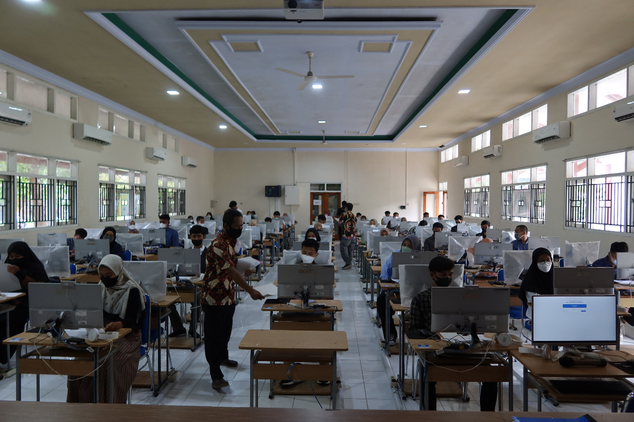 Hari Pertama UTBK-SBMPTN, Unej Ingatkan Peserta Untuk Teliti Persyaratan dan Patuhi Aturan