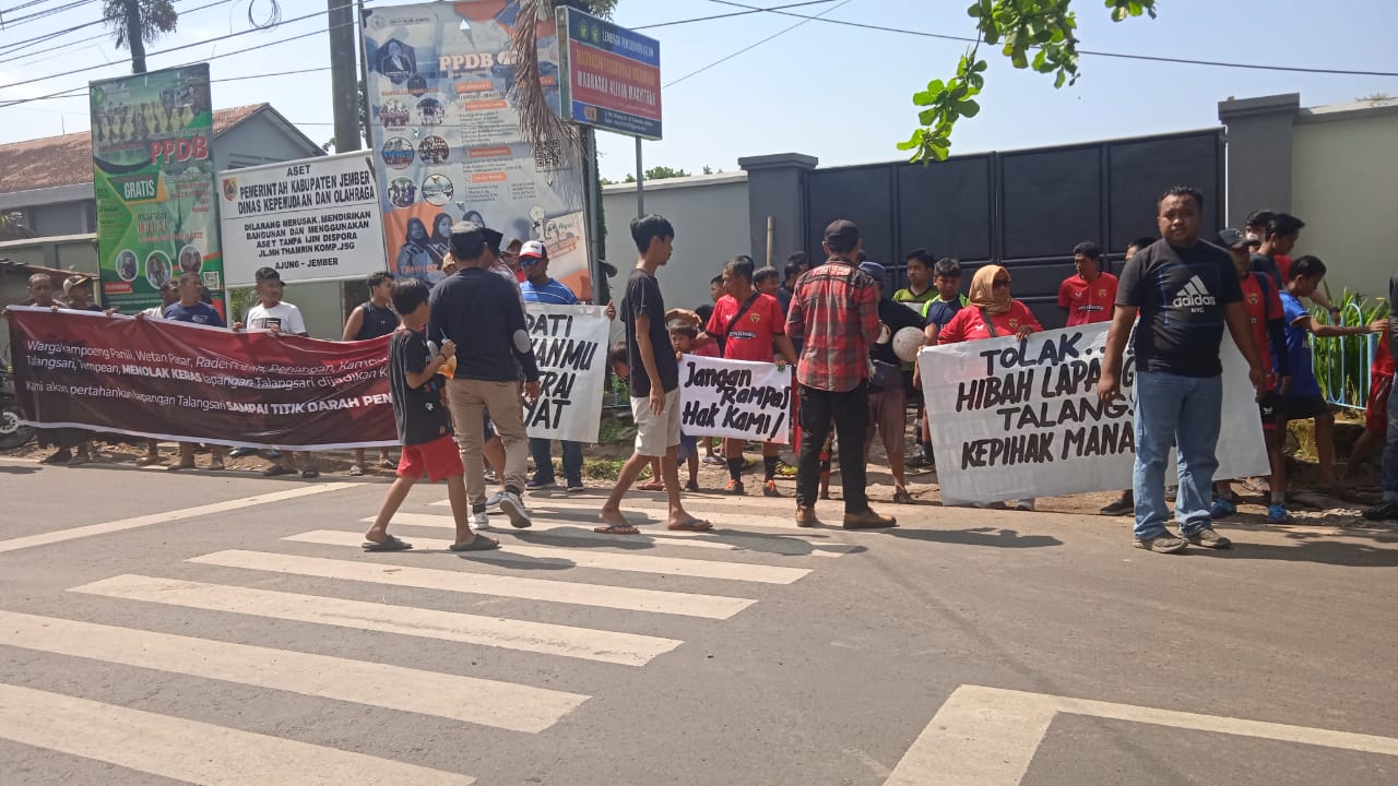 DINILAI BERSEJARAH, PERMOHONAN HIBAH LAPANGAN TALANGSARI UNTUK BPN JEMBER PICU POLEMIK