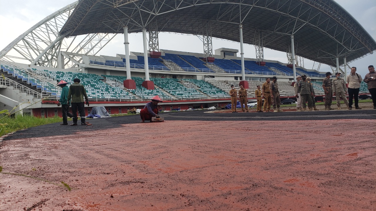 DIKLAIM STANDAR INTERNASIONAL, PEMKAB JEMBER HARAPKAN LINTASAN ATLETIK DI JSG BERMANFAAT MAKSIMAL