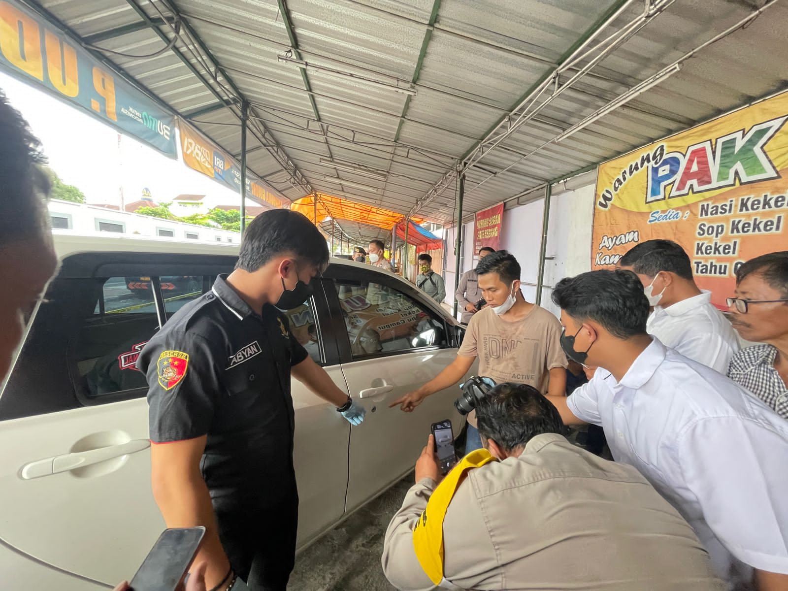 PELAKU PERAMPOKAN UANG RATUSAN JUTA DALAM JOK MOBIL, DIDUGA JUGA BERAKSI DI LUAR KOTA JEMBER