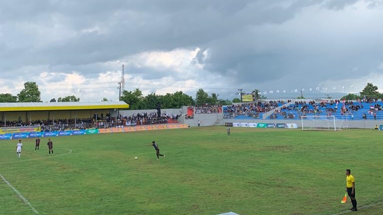 PERTANDINGAN PERDANA PORPROV JATIM VII, STADION NOTOHADINEGORO DIPENUHI PENONTON