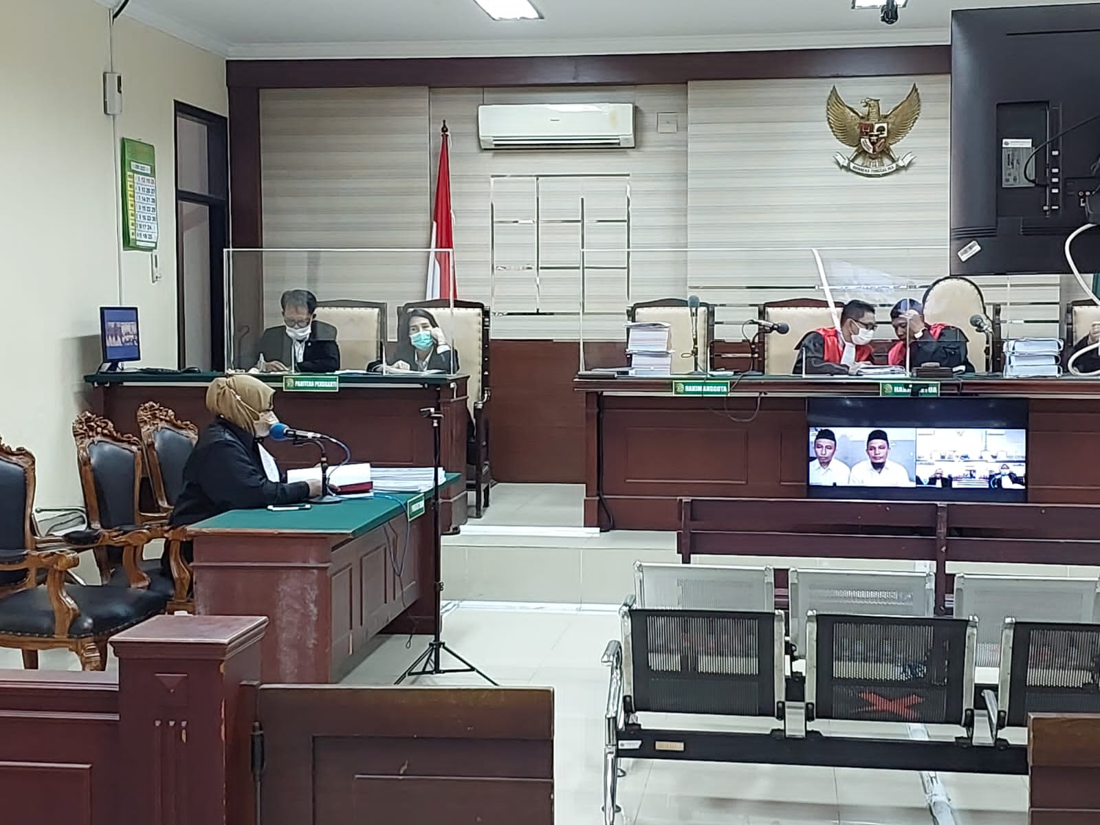 2 TERDAKWA KASUS KORUPSI PASAR BALUNG KULON DITUNTUT HUKUMAN 7,5 TAHUN PENJARA