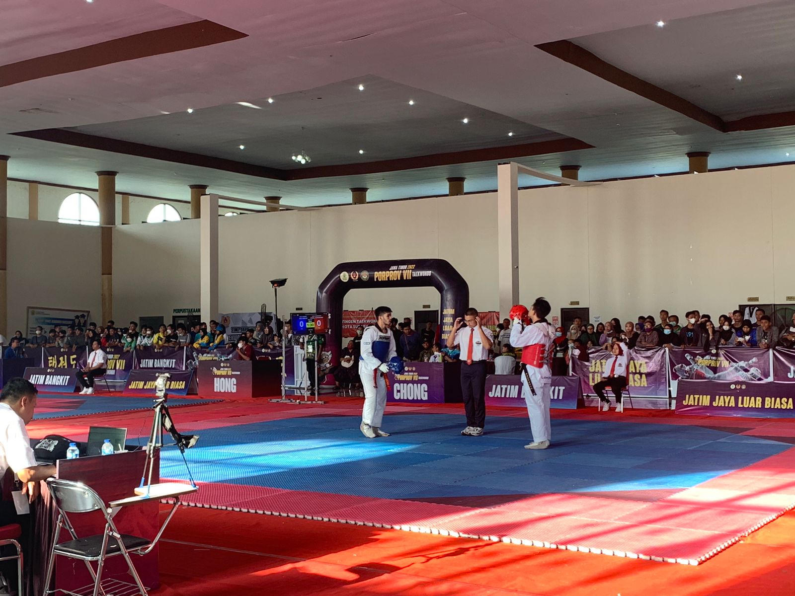 LAMPAUI HASIL DI PERIODE SEBELUMNYA, TIM TAEKWONDO JEMBER RAIH 2 MEDALI DI HARI PERTAMA PERTANDINGAN