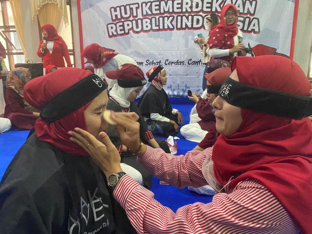 make-over-ajak-perempuan-jember-cintai-produk-lokal-dengan-cara-menarik-di-momen-kemerdekaan