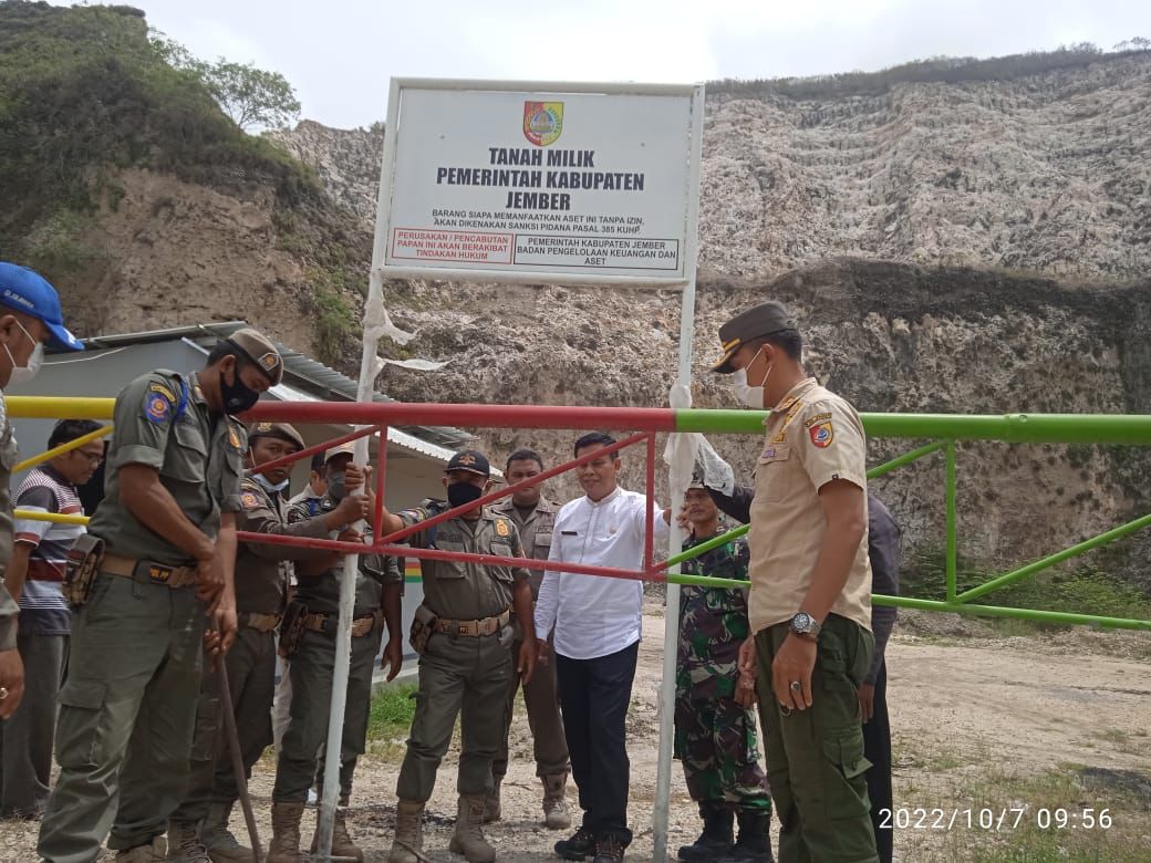 CABUT DAN GESER PAPAN ASET DI GUNUNG SADENG, PEMKAB JEMBER BERI SP 2 PERUSAHAAN