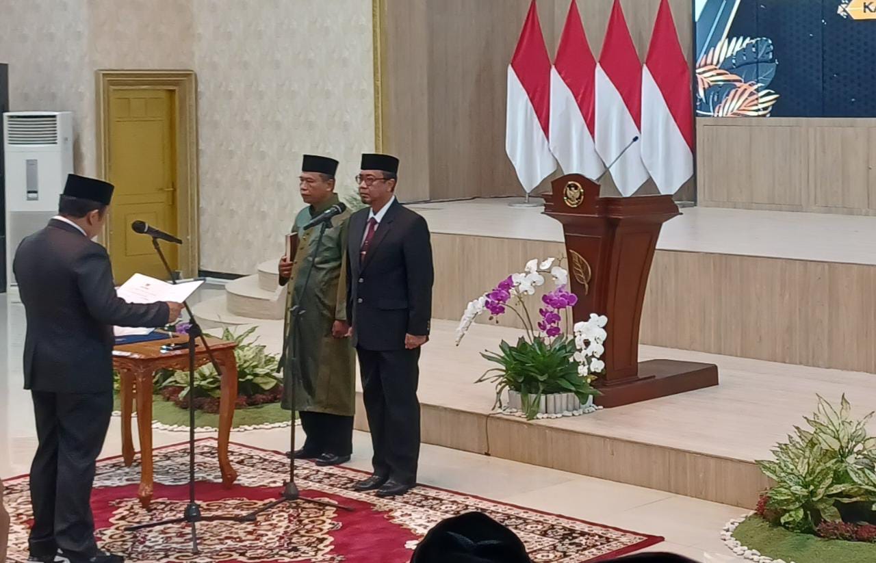 BUPATI LANTIK ARIF TJAHYONO SEBAGAI PJ SEKDA KABUPATEN JEMBER