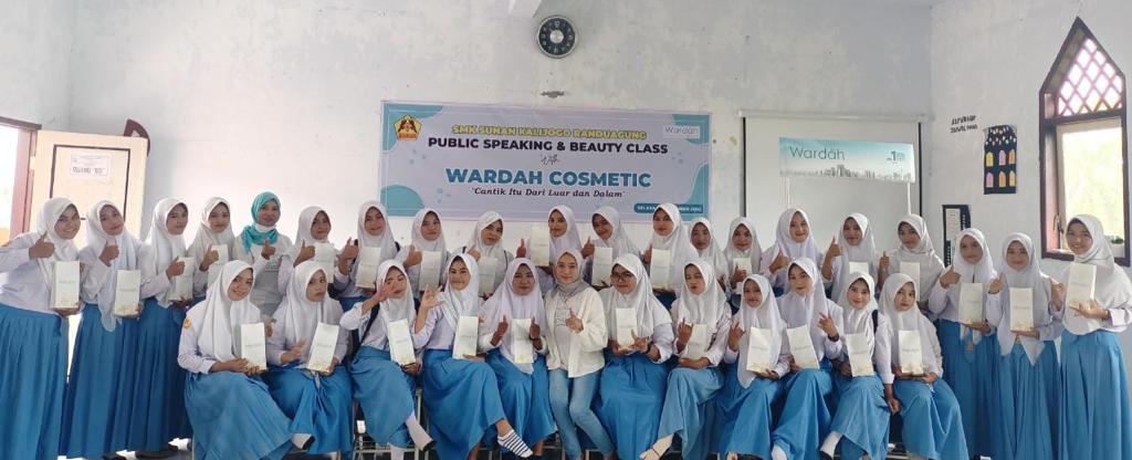 sematkan-pesan-pentingnya-inner-beauty-wardah-jember-beri-pelatihan-dan-edukasi-siswi-smk-sunan-kalijogo-lumajang