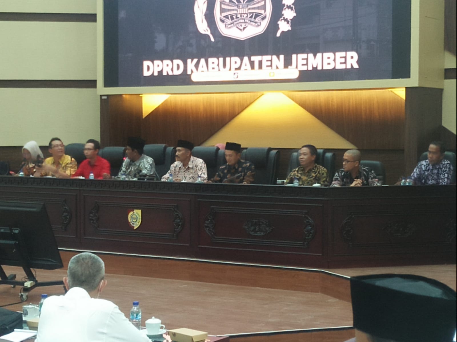 KOMISI D DPRD JEMBER MEMINTA DINAS KESEHATAN LEBIH JELI DALAM PERENCANAAN BELANJA OBAT